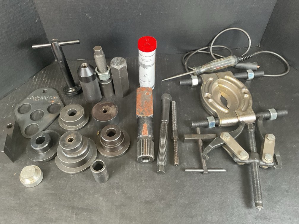 Bearing Splitter And Gear Puller Set