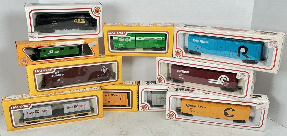 HO Scale Train Cars