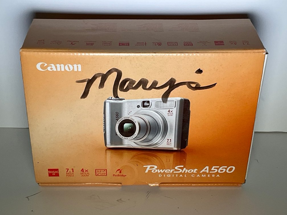Canon PowerShot A710 IS and A560 Digital Camera Lot With Box