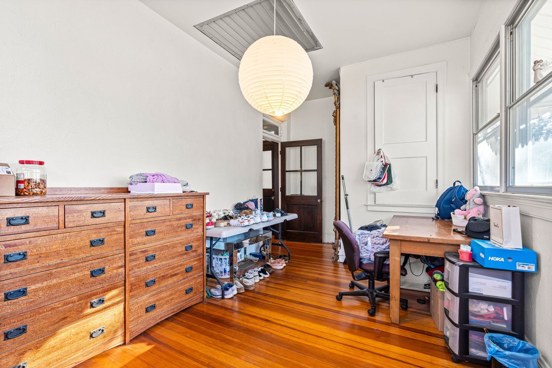 Image for 160 N Galt Ave-ONLINE AUCTION ONLY-BIDDING HAS STARTED