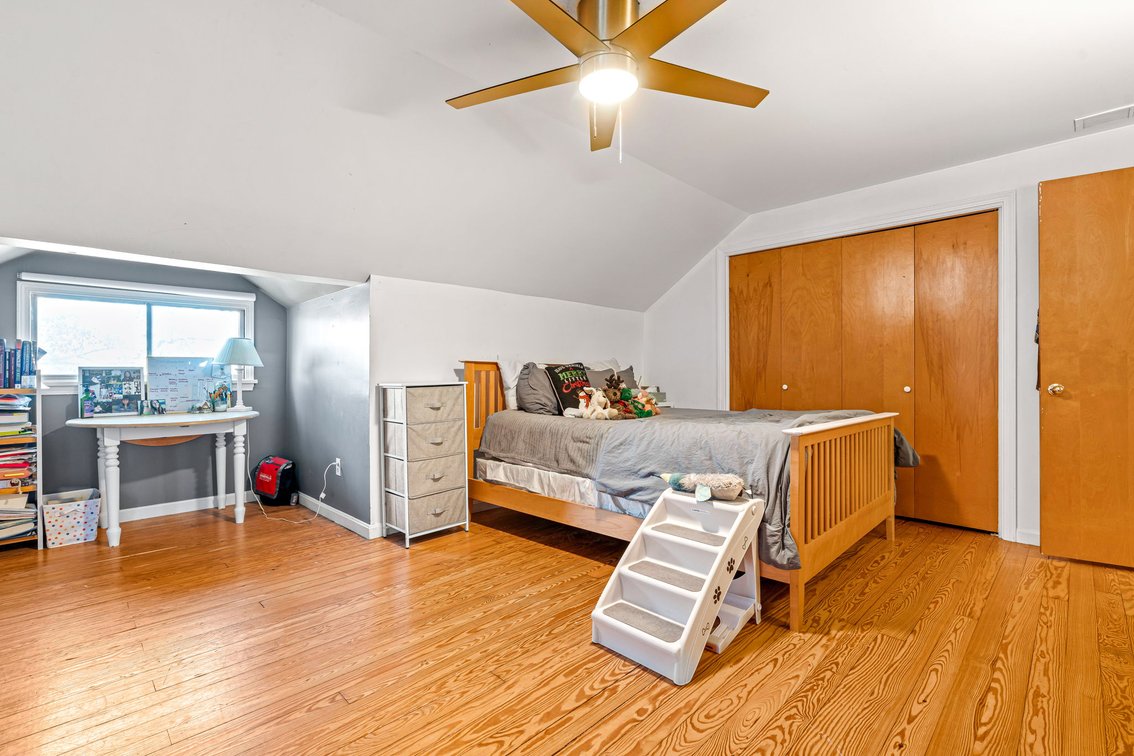 Image for 160 N Galt Ave-ONLINE AUCTION ONLY-BIDDING HAS STARTED