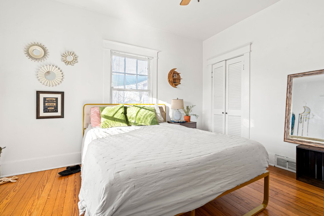 Image for 164 N Galt Ave-ONLINE AUCTION ONLY-BIDDING HAS STARTED
