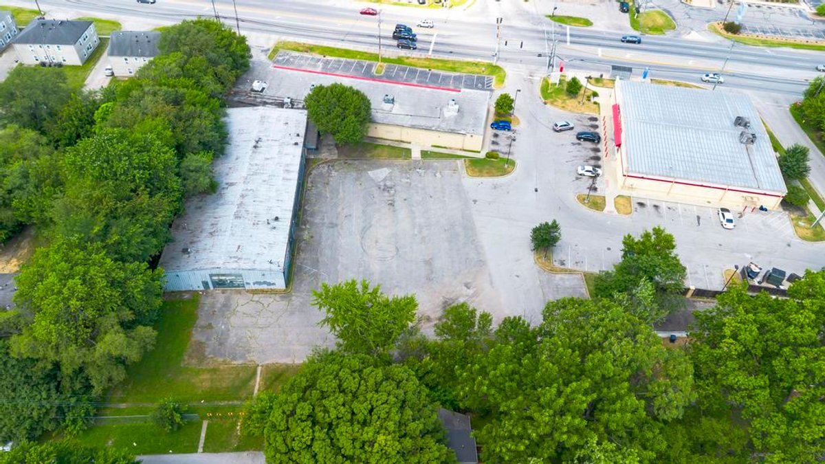 Image for 2503 Dixie Hwy-Estate Auction