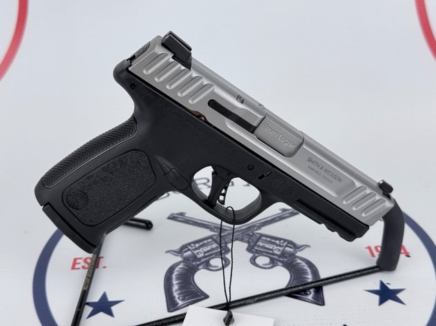 Image for Smith & Wesson SD9 2.0 Semi-Automatic Pistol - 9 mm