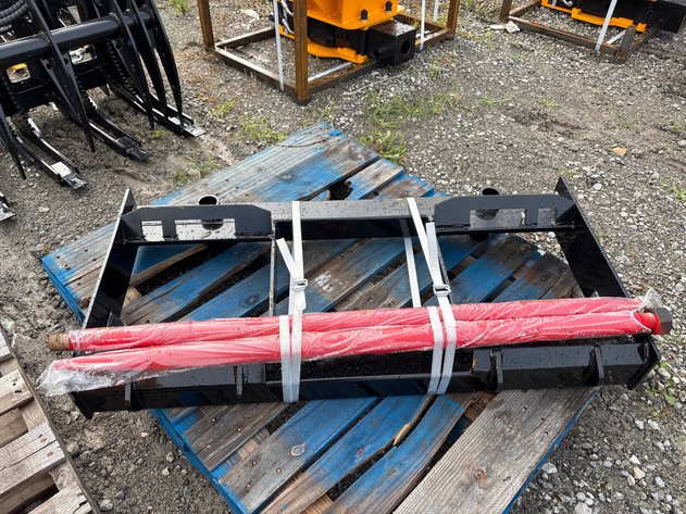 Image for E1p. 2026 Unused GIYI Skid Steer Bale Fork