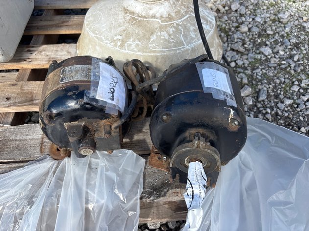 Image for D1r. (2) electric motors and shop light