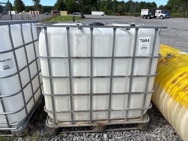 Image for E1p. Poly tote in cage