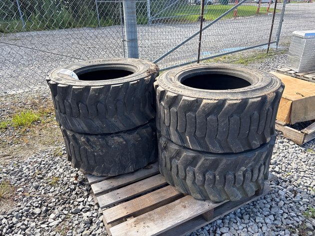 Image for E1p. (4) skid steer 31-5x13-16.5 tires