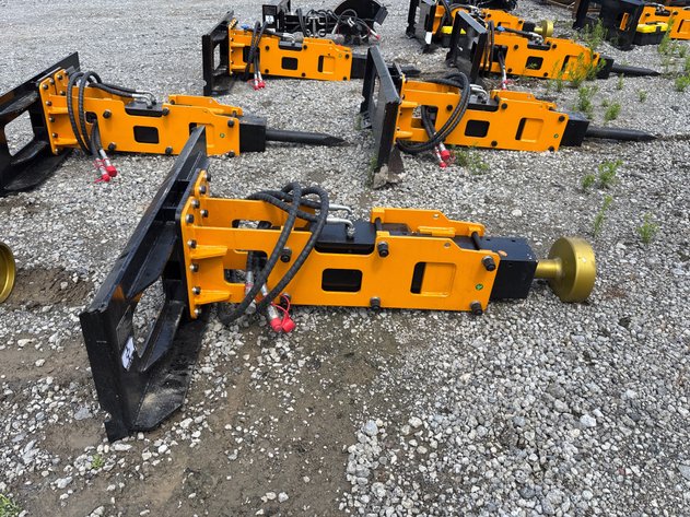 Image for E1p. 2026 Unused GIYI Skid Steer Post Driver - [Skid Steer Attachments]