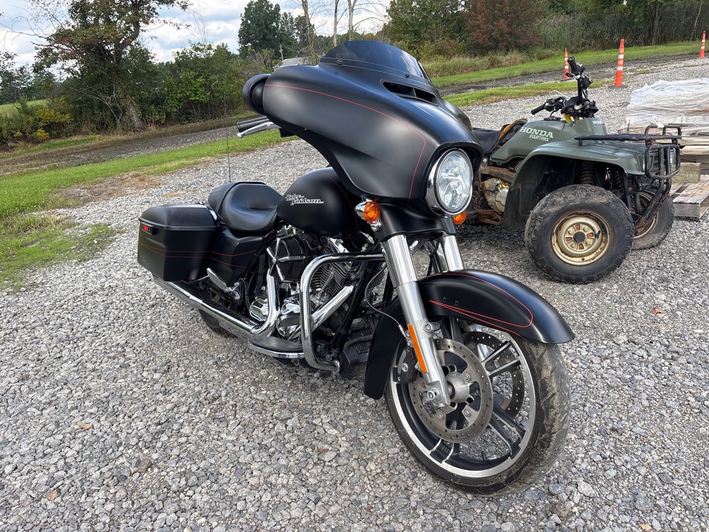 2016 Harley-Davidson FLHXS Motorcycle