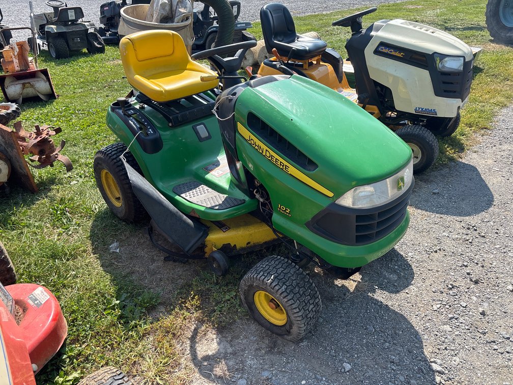 D4b. John deere 102 riding mower