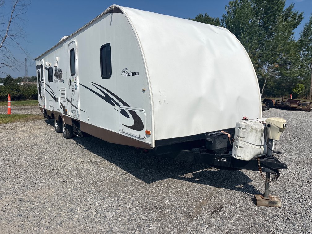 2012 Forest River Freedom 30' Express Trailer