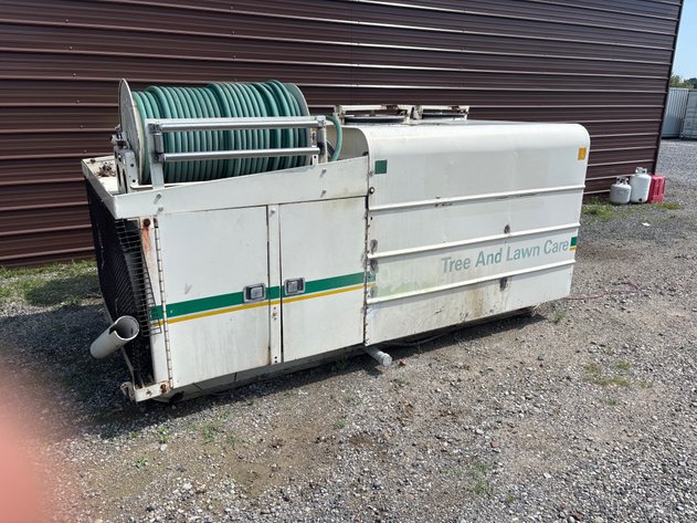 Image for tank-mounted liquid injection and spraying unit Cap