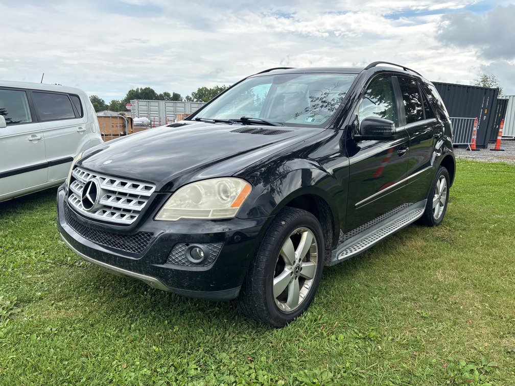 2011 Mercedes-Benz M-Class Multipurpose Vehicle (MPV)