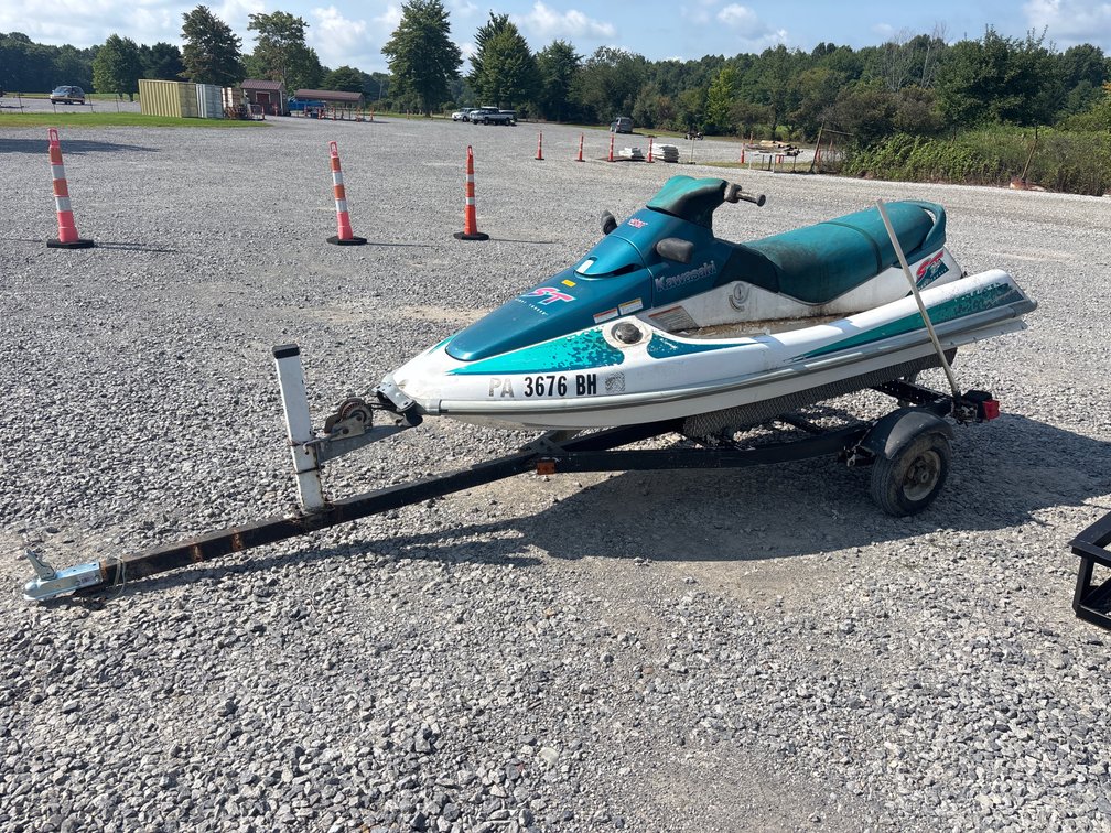 1994 Kawasaki jet ski 10’2”
