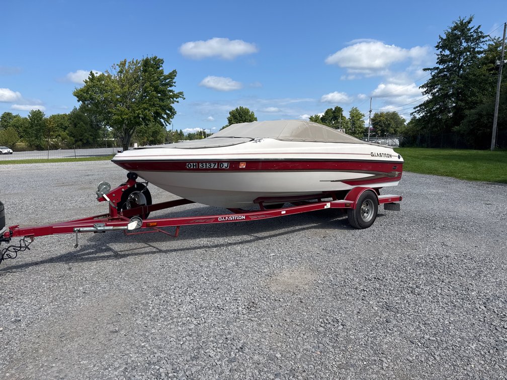 2002 Glastron GX-185 18’ bow rider
