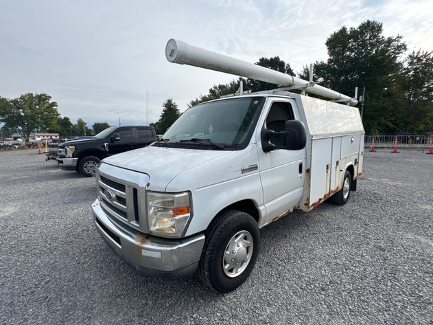 Image for 2008 Ford Econoline Van w/ knapheide  11’ utility body