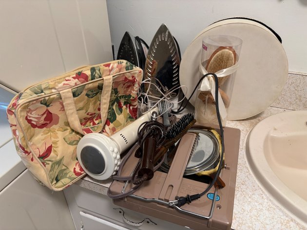 Image for Personal Care Appliances, Clothes Irons, and Vanity Items