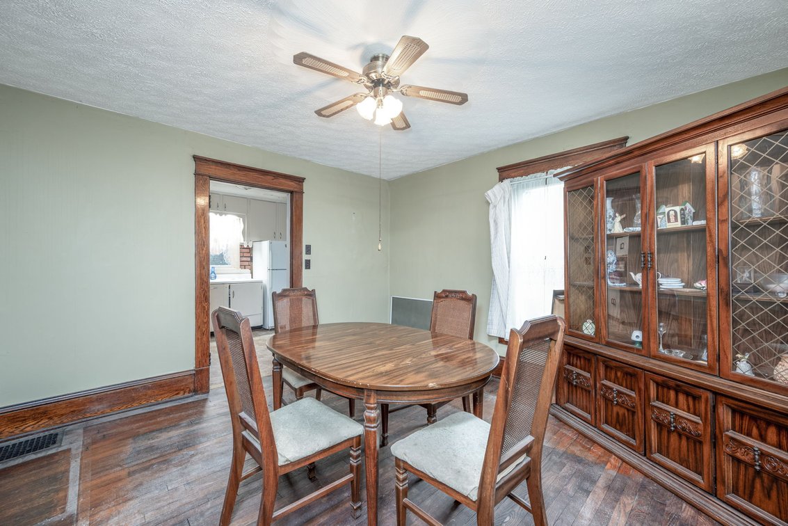 Image for REAL ESTATE AUCTION • 267 RIDDLE RAVENNA OH 44266