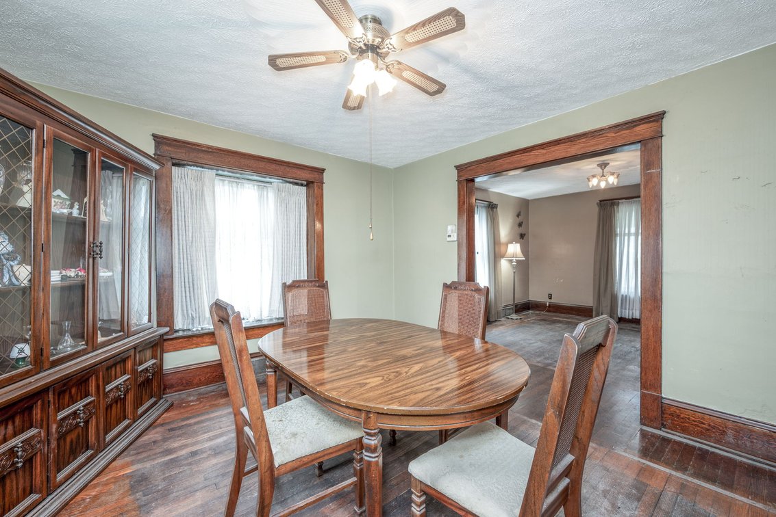 Image for REAL ESTATE AUCTION • 267 RIDDLE RAVENNA OH 44266