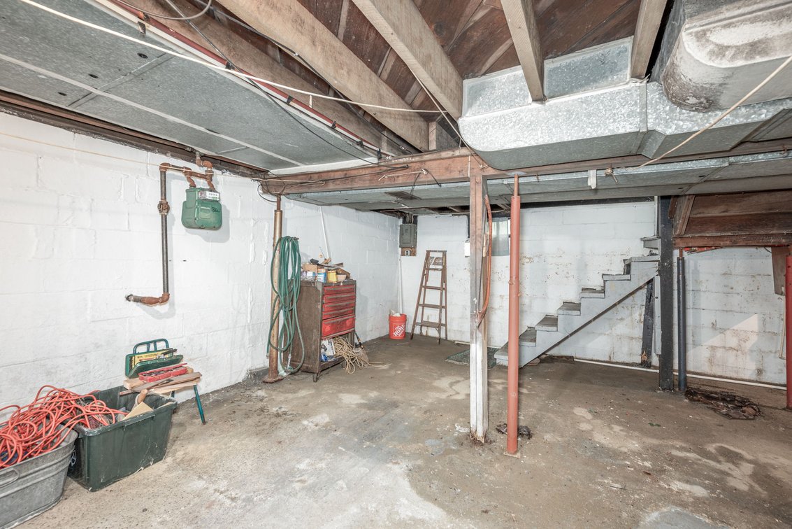 Image for REAL ESTATE AUCTION • 267 RIDDLE RAVENNA OH 44266
