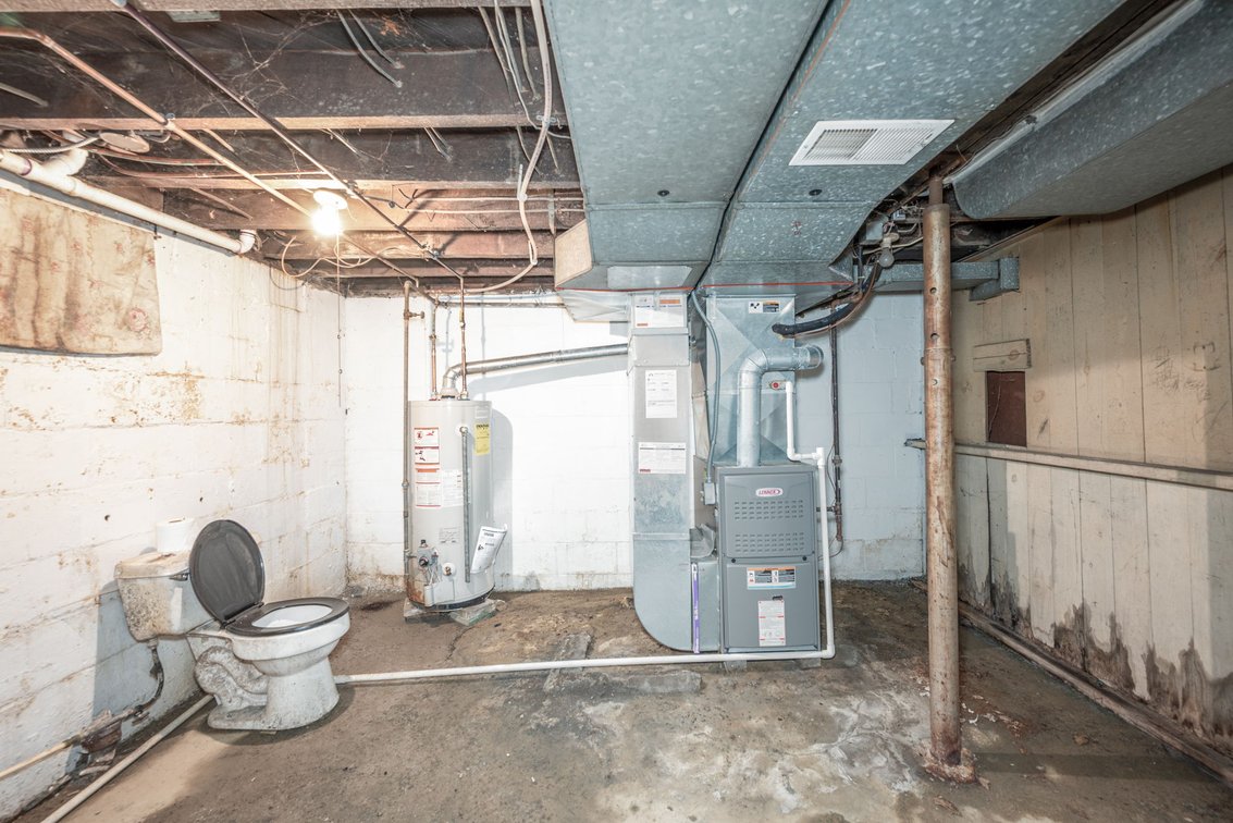 Image for REAL ESTATE AUCTION • 267 RIDDLE RAVENNA OH 44266