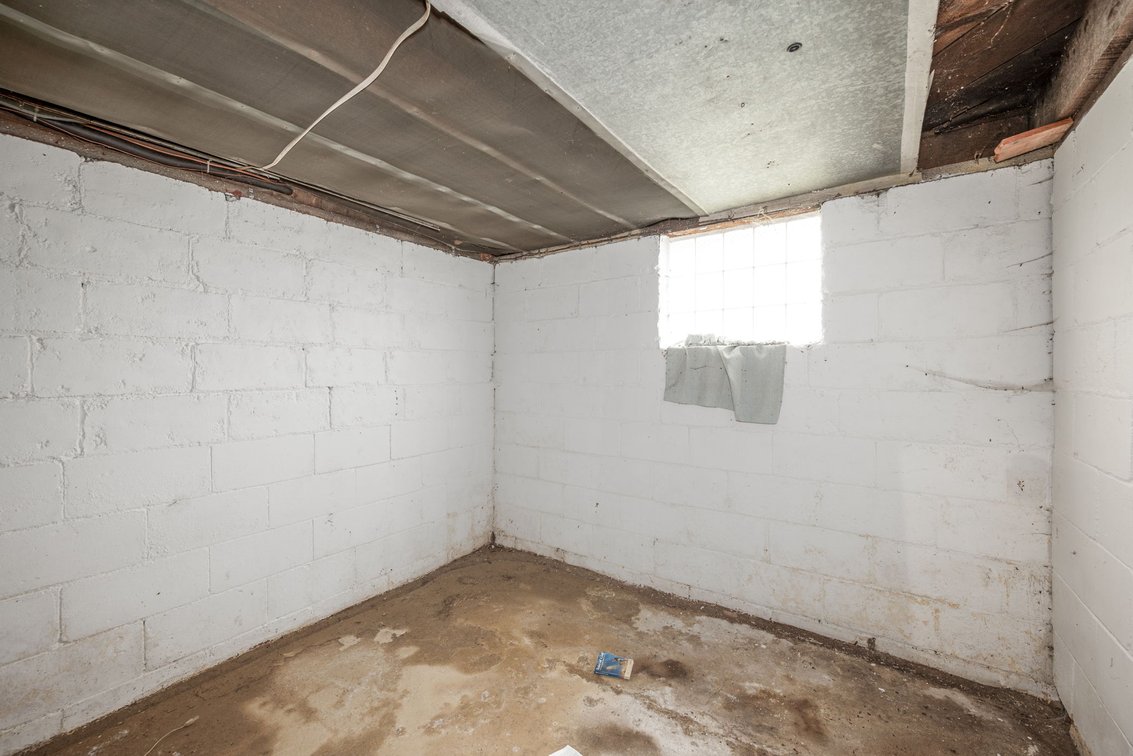 Image for REAL ESTATE AUCTION • 267 RIDDLE RAVENNA OH 44266