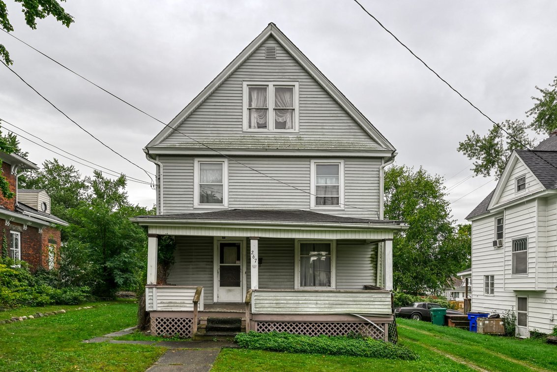 Image for REAL ESTATE AUCTION • 267 RIDDLE RAVENNA OH 44266