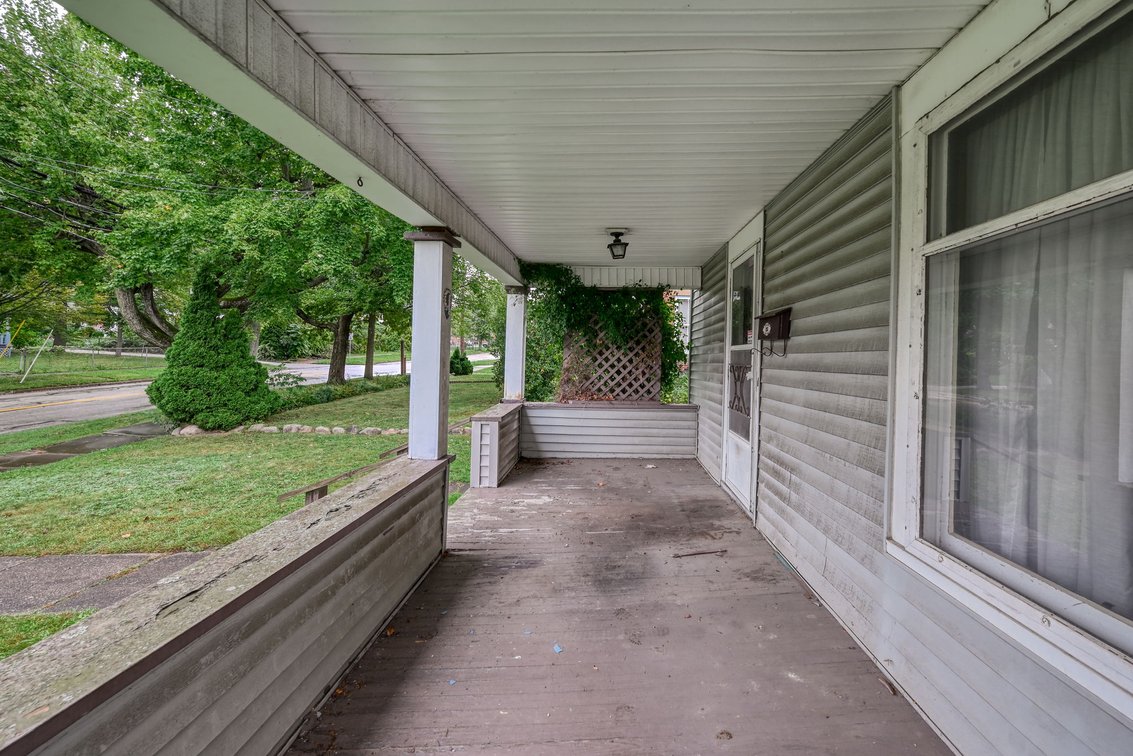 Image for REAL ESTATE AUCTION • 267 RIDDLE RAVENNA OH 44266