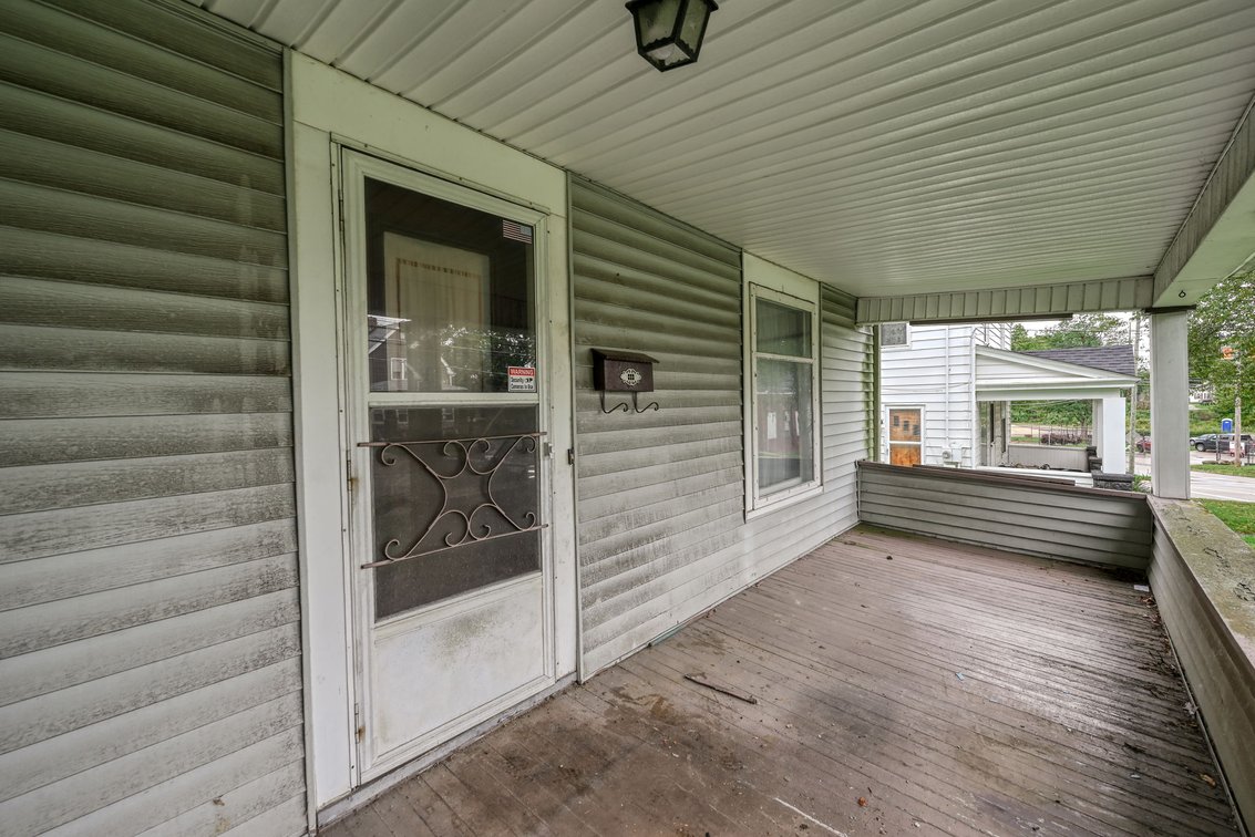 Image for REAL ESTATE AUCTION • 267 RIDDLE RAVENNA OH 44266