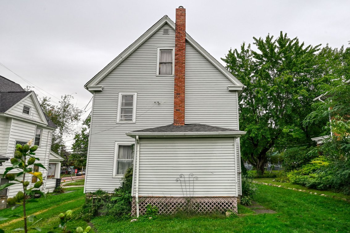 Image for REAL ESTATE AUCTION • 267 RIDDLE RAVENNA OH 44266