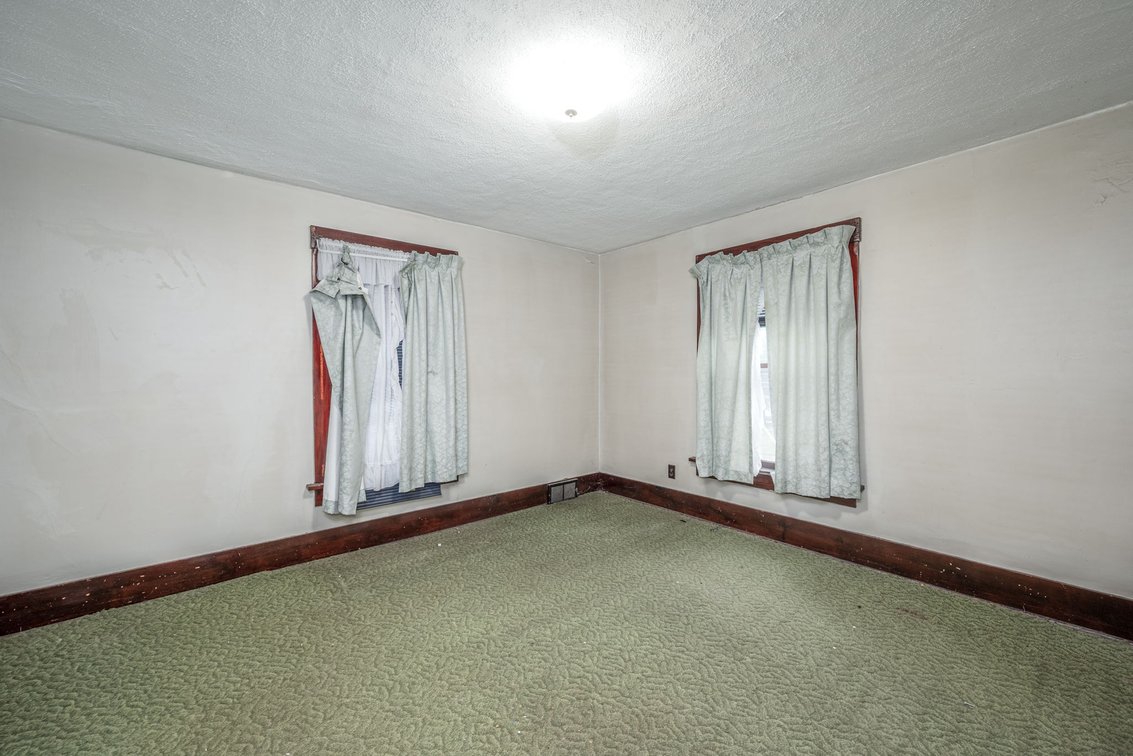 Image for REAL ESTATE AUCTION • 267 RIDDLE RAVENNA OH 44266