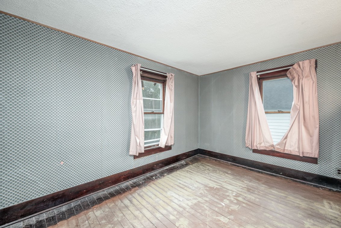 Image for REAL ESTATE AUCTION • 267 RIDDLE RAVENNA OH 44266