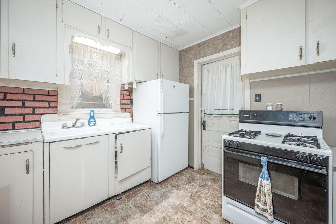 Image for REAL ESTATE AUCTION • 267 RIDDLE RAVENNA OH 44266