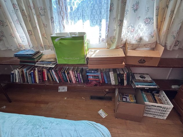 Image for Hardcover and Paperback Books, Yearbooks, and Magazines