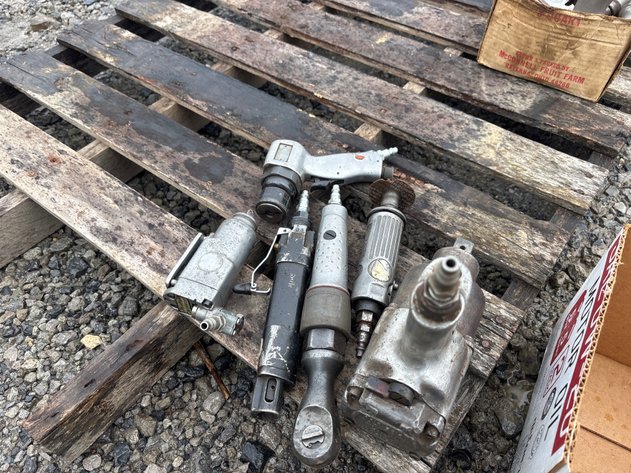 Image for D1.(6)  Air tools