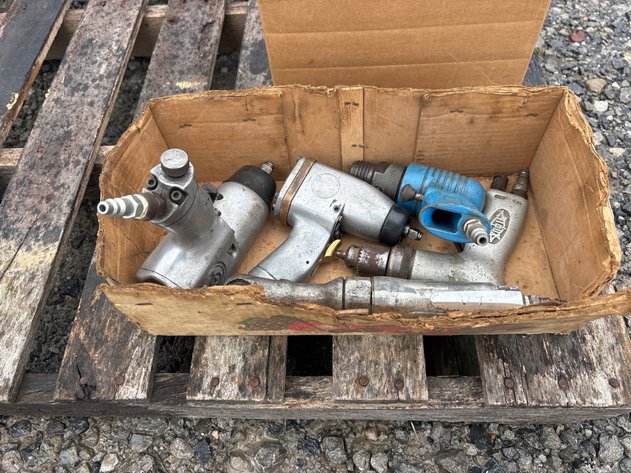 Image for D1. (5) air tools