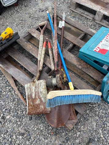 Image for D1. Mixed yard tools