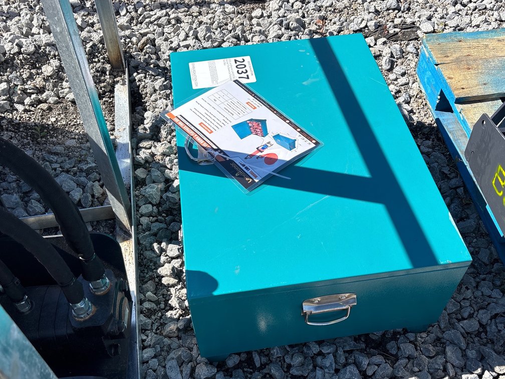 2026 Landhonor LHR-RF24 (24) Ratchet Tie Downs & Flatpack Tool Box
