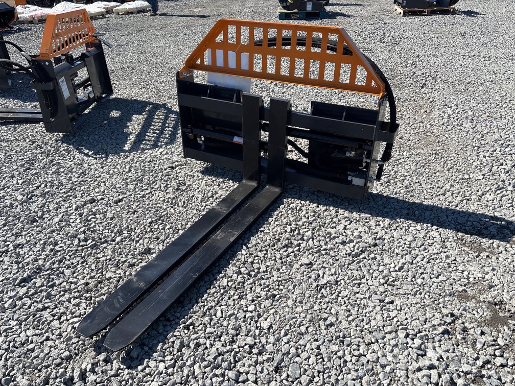 2026 Landhonor HPF-11-3000G Heavy-Duty Hydraulic Forks & Frame