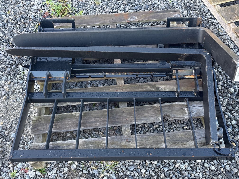 Unused 2026 MOWER KING Skid Steer Forks