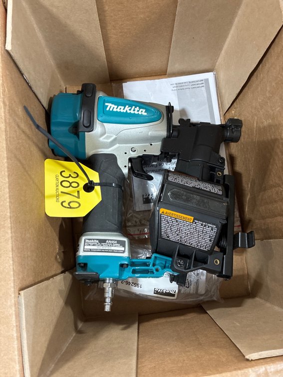Pneumatic coil nailer