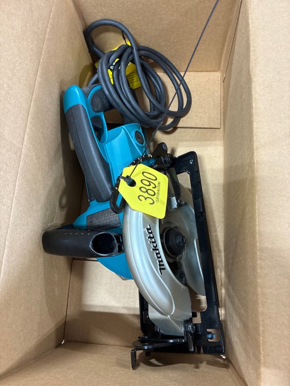 Makita skil saw