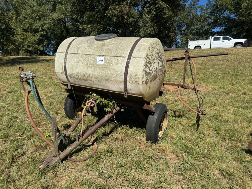 Sprayer tank