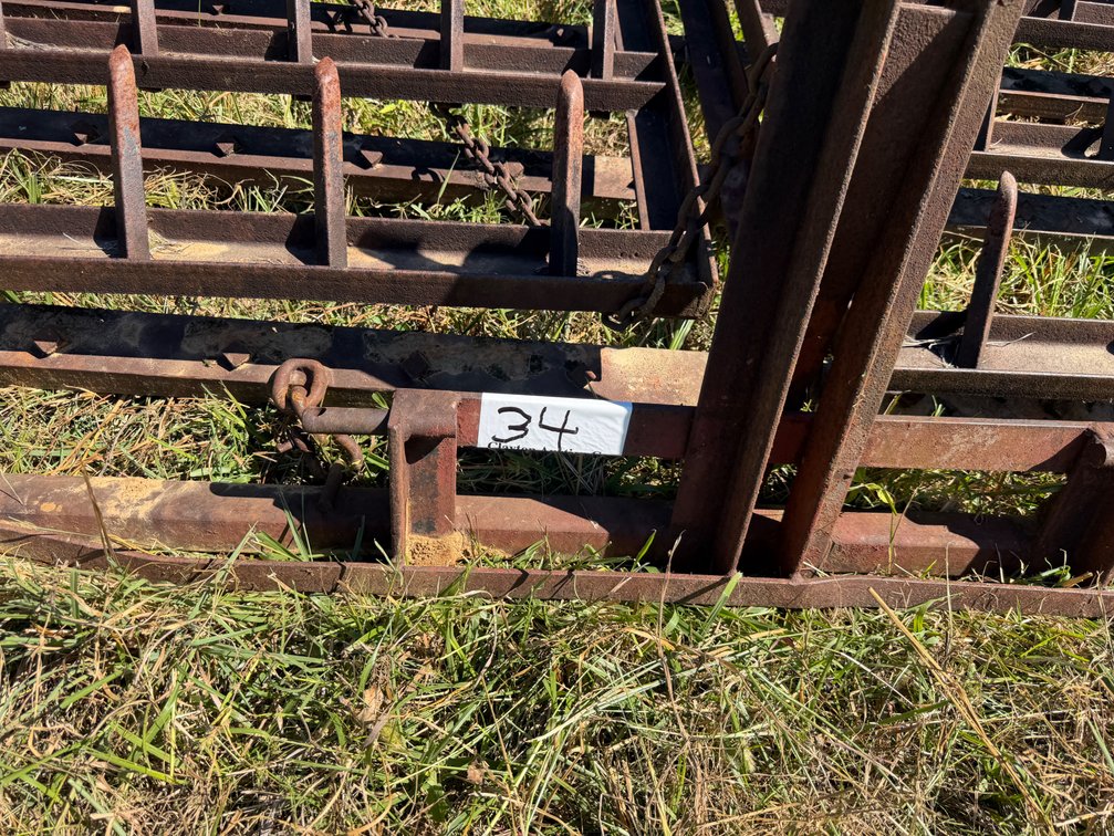 Folding 3 point section harrow.