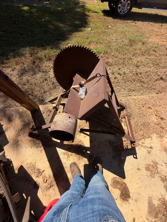 Saw that runs off m farmall