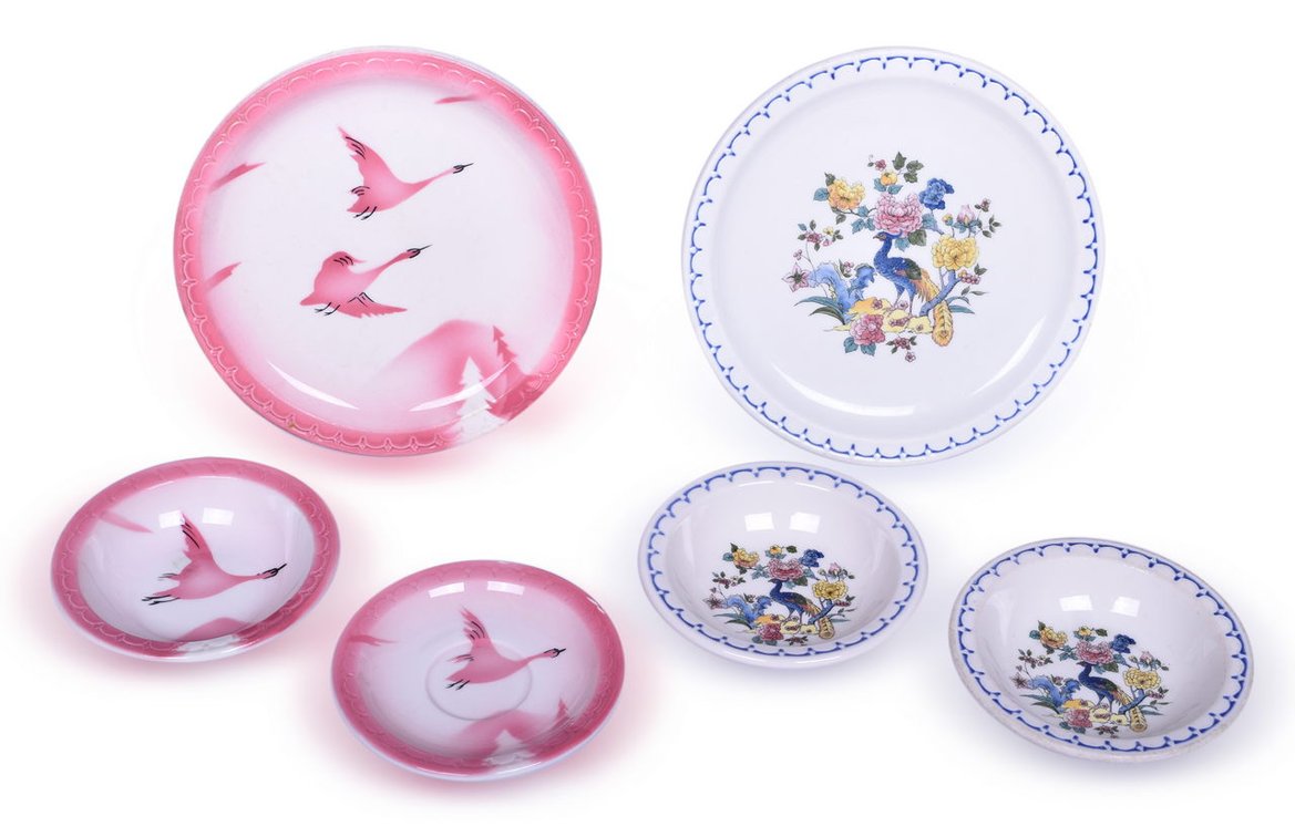 Six Pieces of Milwaukee Road Dining Car China Traveler and Peacock Bowls, Plates, and Saucer