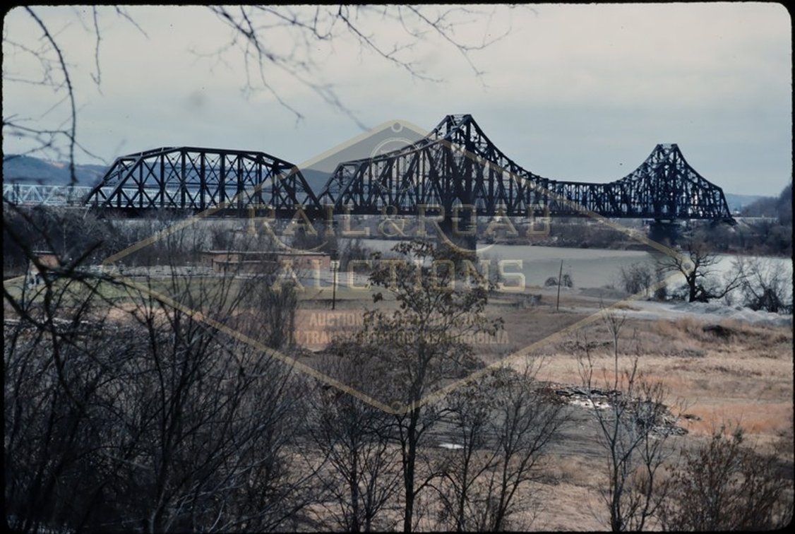 20 Slides - Elgin Joliet and Eastern, Conrail, Amtrak, Iowa Interstate