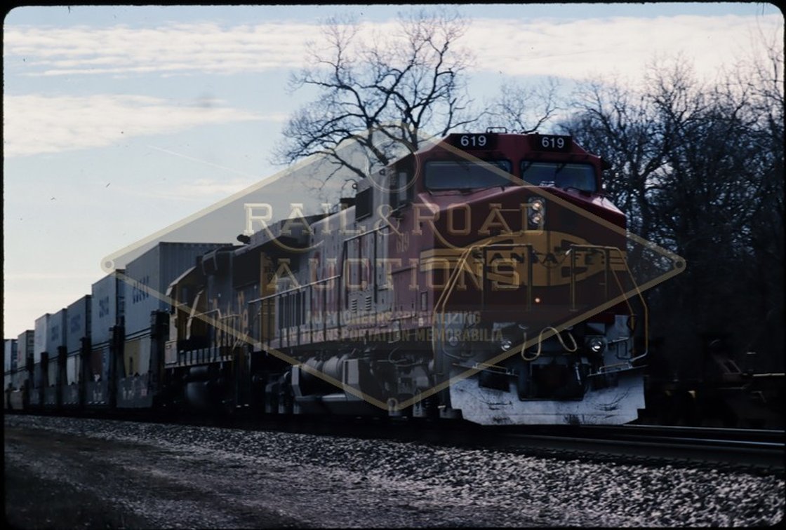 20 Slides - Santa Fe, Burlington Northern, Chicago and North Western, Wisconsin Central, Belt Railway of Chicago, Canadian Pacific, CSX