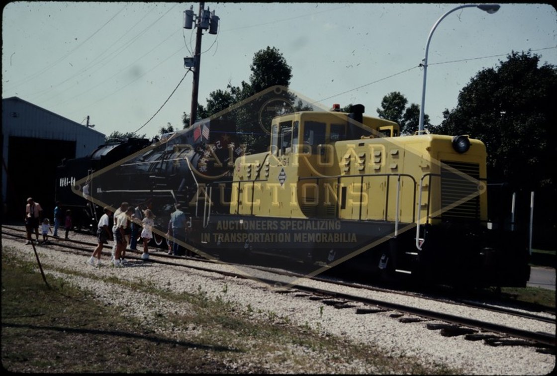 15 Slides - Boone and Scenic Valley Railroad, Illinois Railway Museum, Union Pacific, Belt Railway of Chicago, Soo Line, Chicago Northwestern, Metra